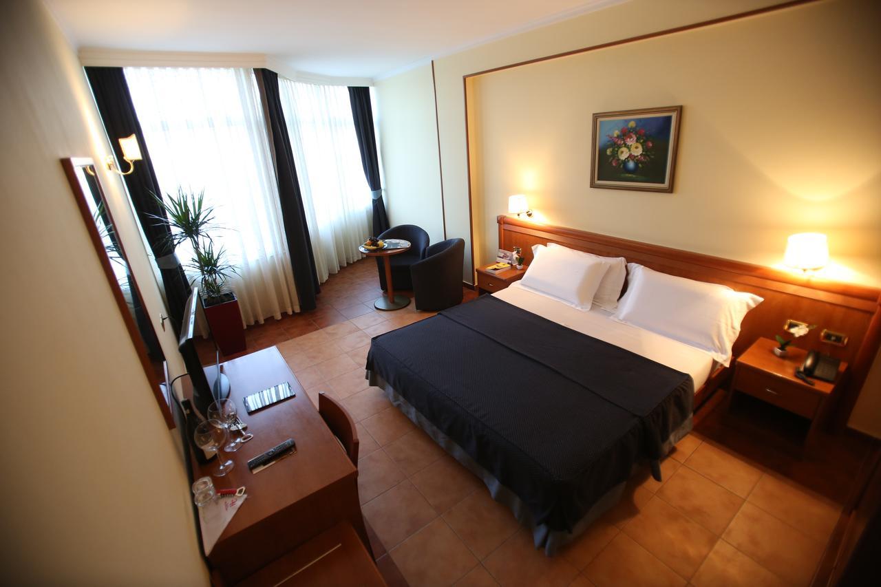 Hotel Continental Vore Экстерьер фото